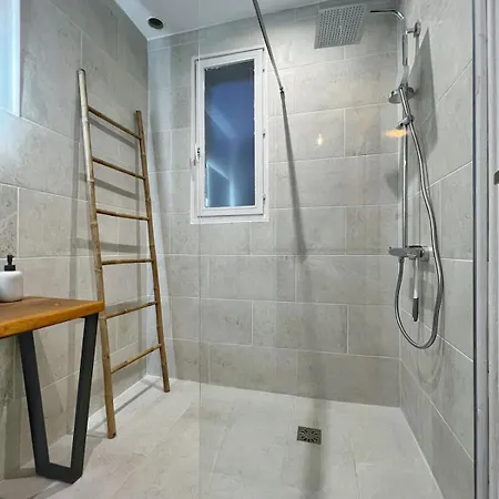 Sous Le Noyer - Maison Familiale Ferienhaus Aurillac